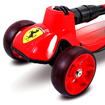 Hulajnoga Ferrari FXk58 Widok przedniego koła